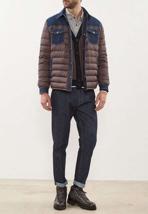 пуховик  по цене 80780 руб вид справа