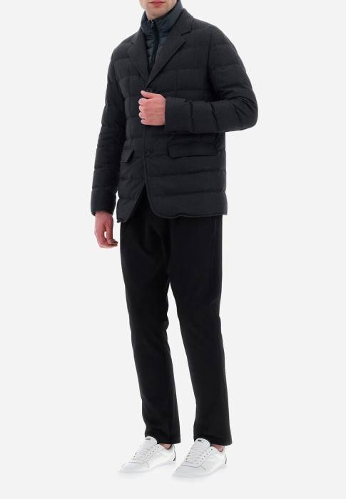 пуховик  от бренда herno вид слева