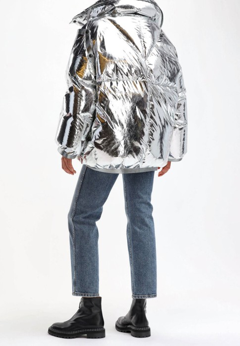 пуховик  из америки вид сбоку