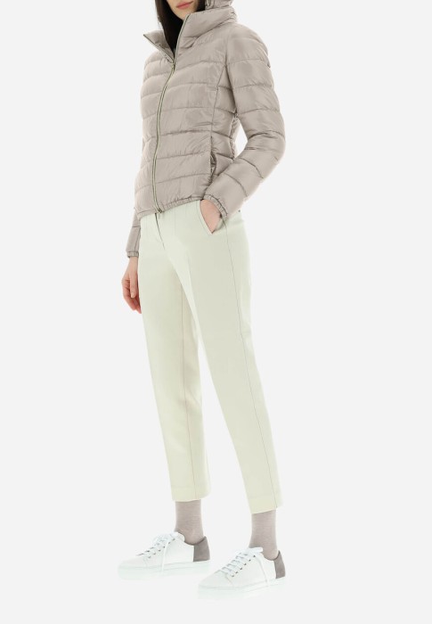 пуховик  от бренда herno вид слева