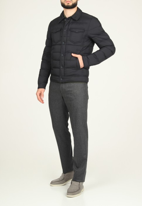 пуховик  по цене 97550 руб вид справа