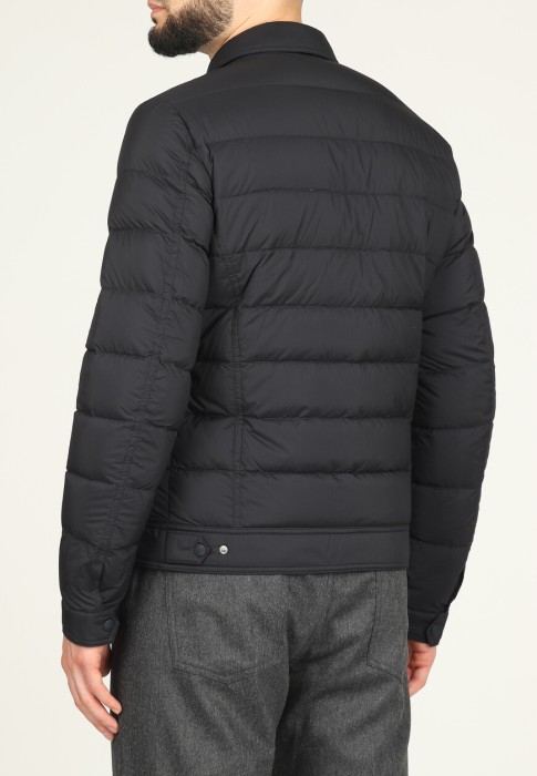 пуховик  из франции вид сбоку