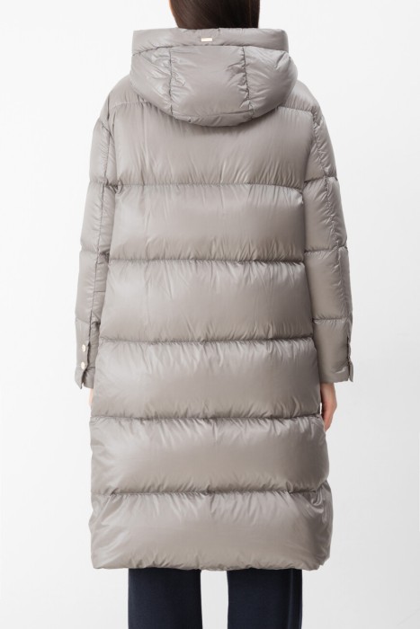 пуховик  от бренда herno вид слева