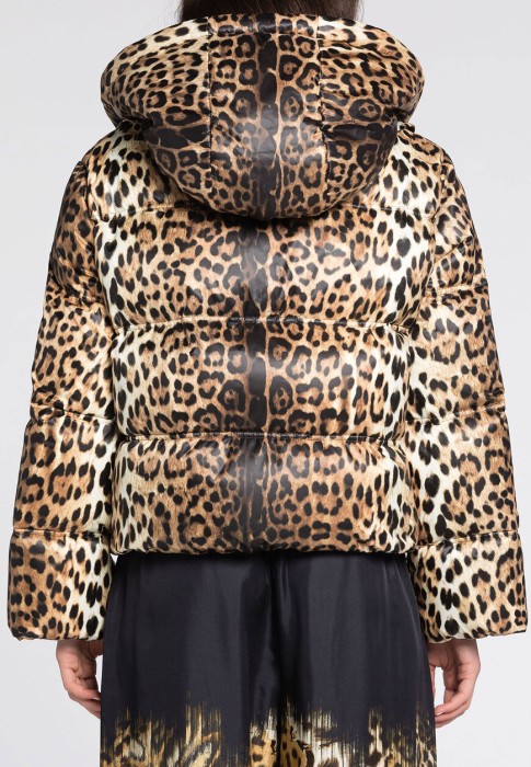 Товар коричневого цвета с внутренней стороны