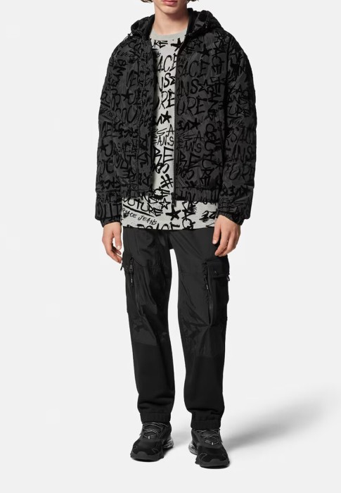 пуховик от бренда versace jeans couture вид слева