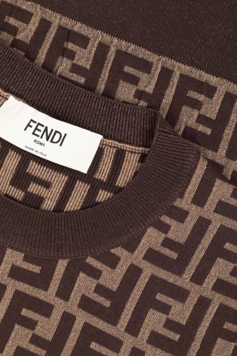 пуловер  из хлопка спереди