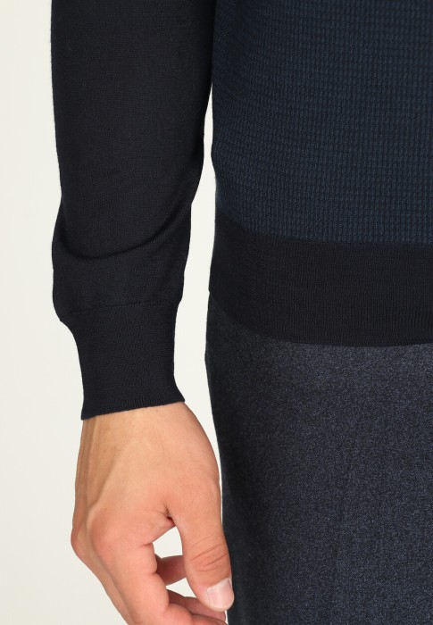 пуловер  из проверенных материалов спереди