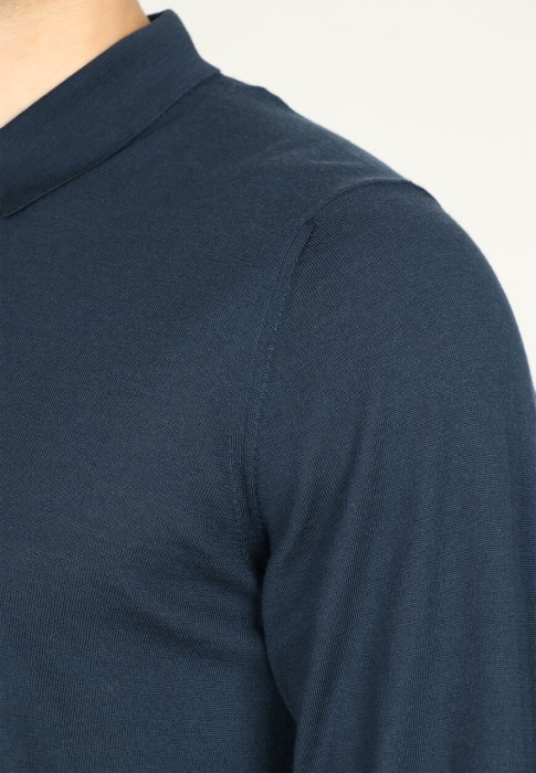 пуловер  из проверенных материалов спереди