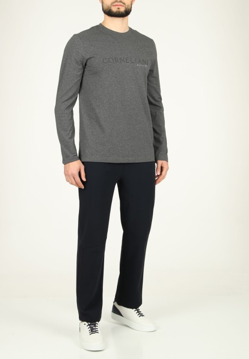 пуловер  из италии вид сбоку