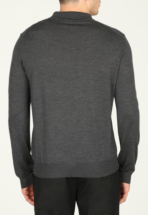 пуловер  из италии вид сбоку