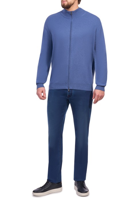 пуловер  по цене 39540 руб вид справа