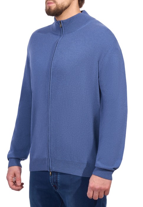 Товар голубого цвета с внутренней стороны