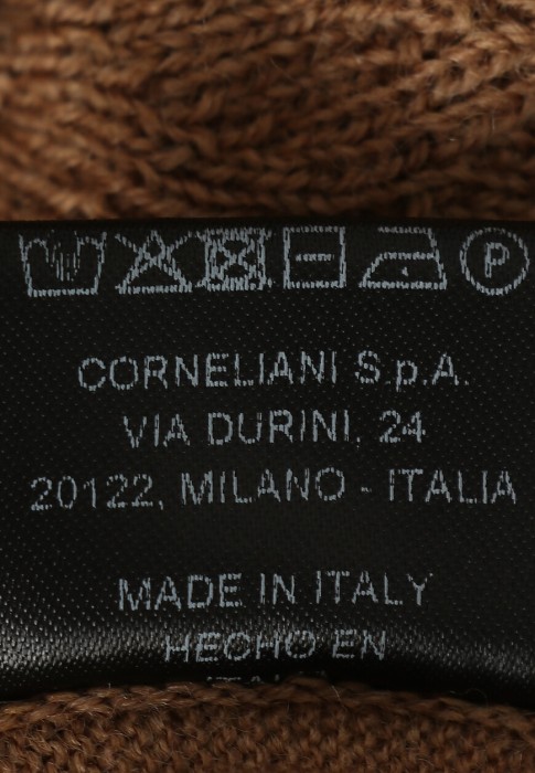 пуловер  универсального стиля с лицевой стороны