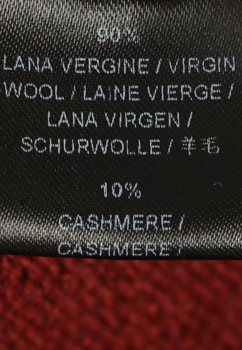пуловер  классического стиля с лицевой стороны