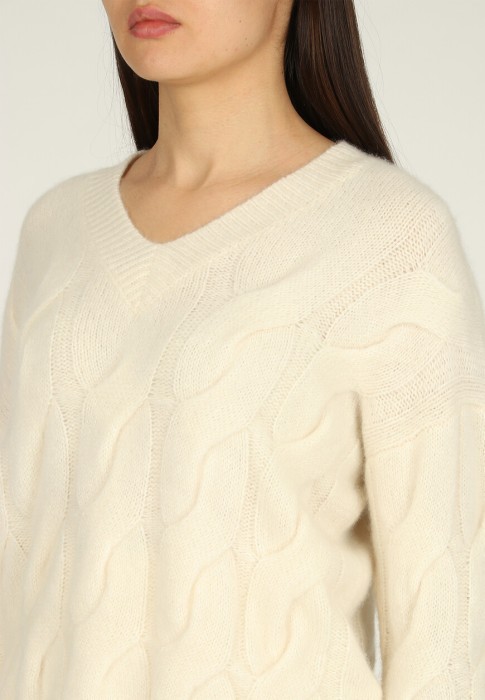 пуловер  из проверенных материалов спереди