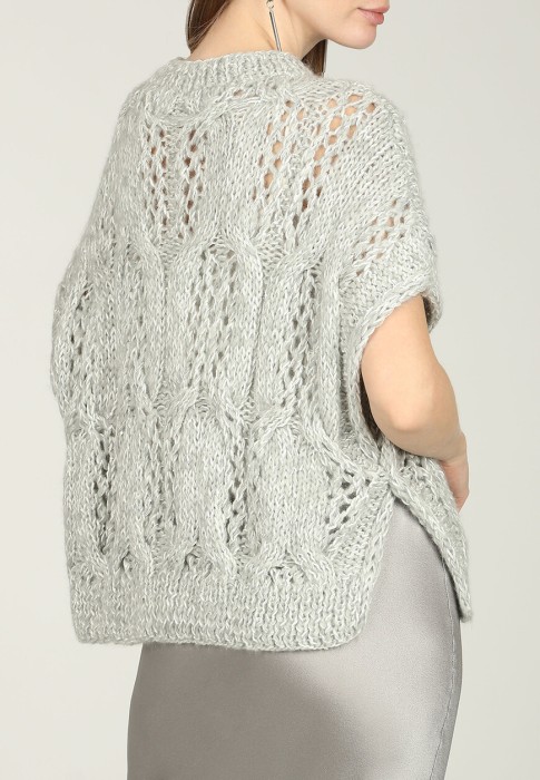 Товар серого цвета с внутренней стороны