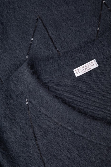 пуловер  из шерсти спереди