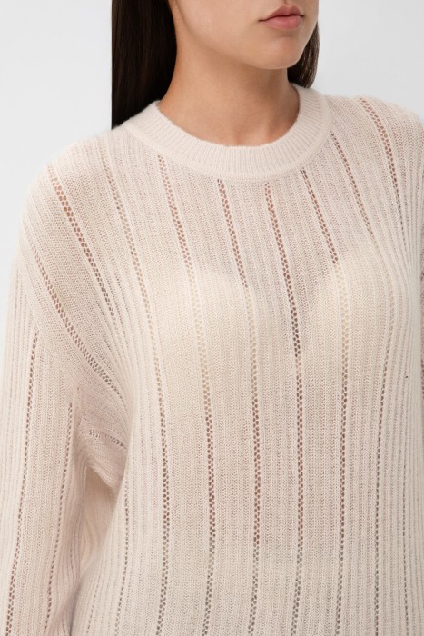 пуловер  из италии вид сбоку