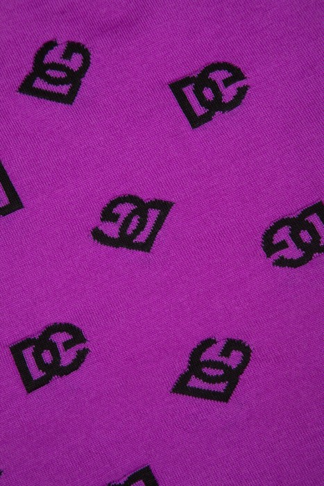 пуловер  универсального стиля с лицевой стороны