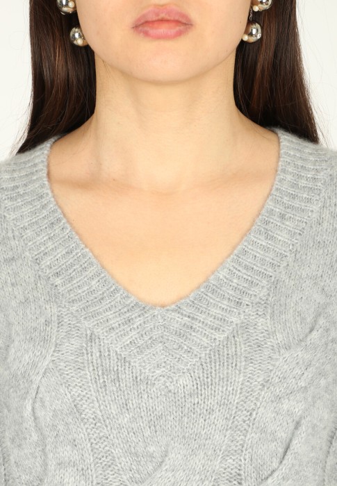 пуловер  универсального стиля с лицевой стороны