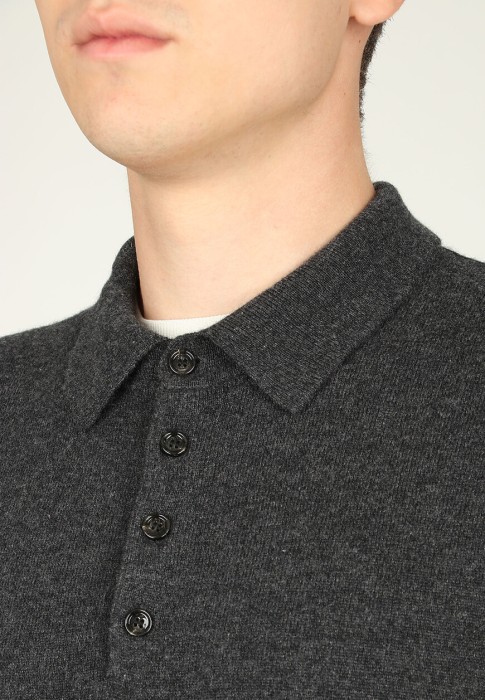 пуловер  из проверенных материалов спереди