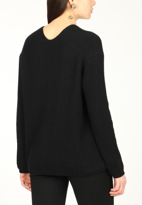 пуловер  из германии вид сбоку