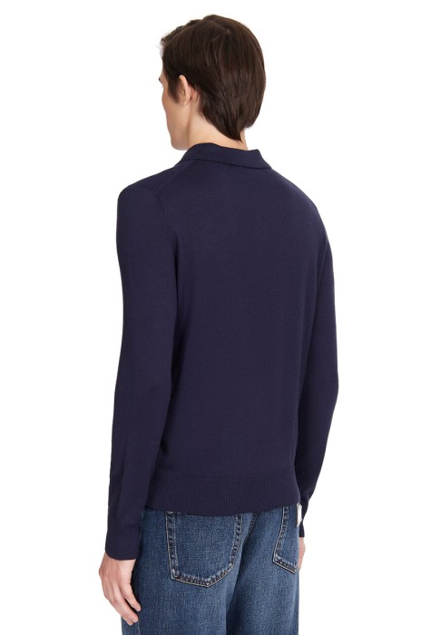 Товар синего цвета с внутренней стороны