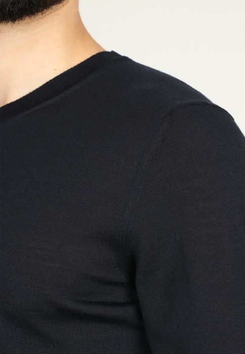 пуловер  из проверенных материалов спереди