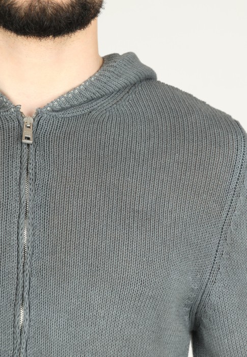 пуловер  из проверенных материалов спереди