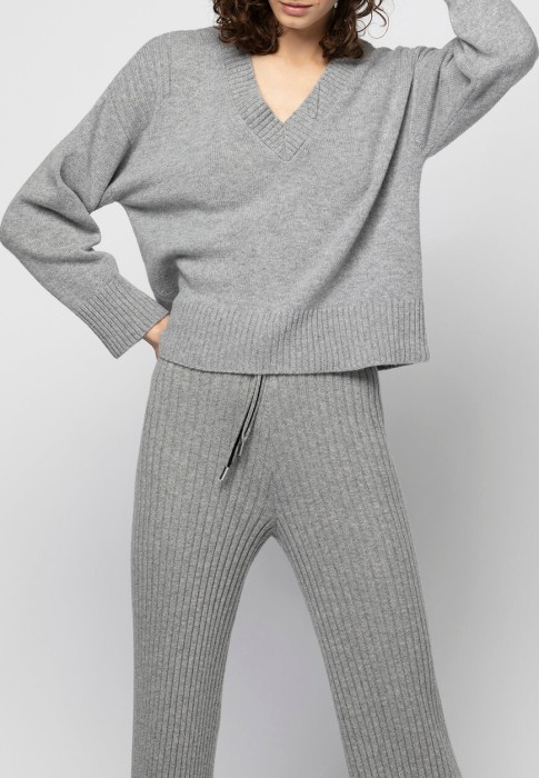 пуловер  от бренда max&moi вид слева