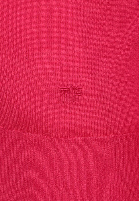 Товар розового цвета с внутренней стороны