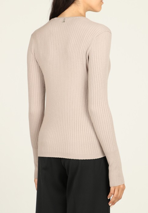 пуловер  из италии вид сбоку