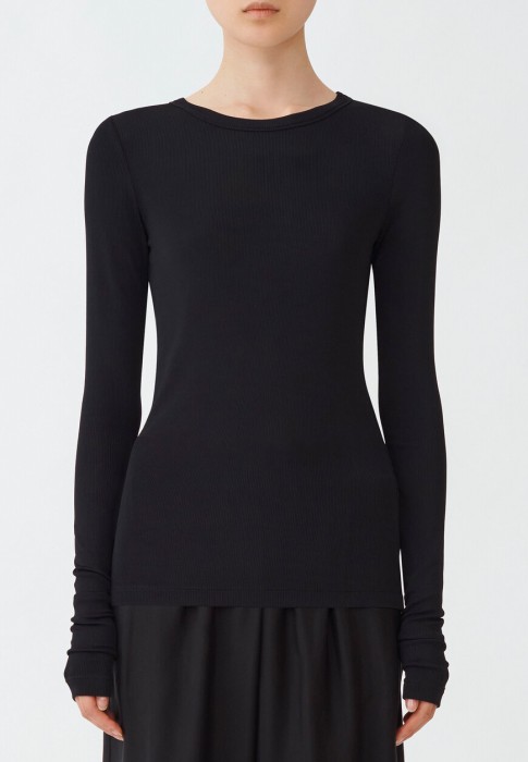 Товар черного цвета с внутренней стороны