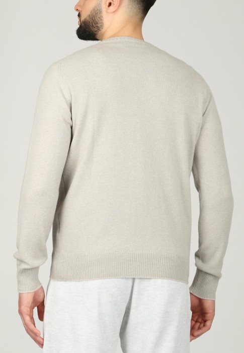 пуловер  из италии вид сбоку