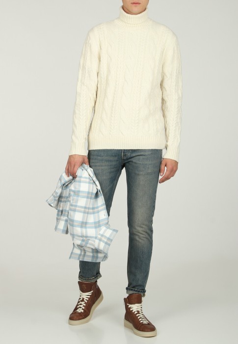 пуловер  из италии вид сбоку