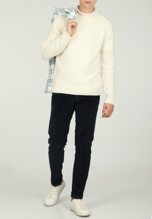 пуловер  по цене 46130 руб вид справа