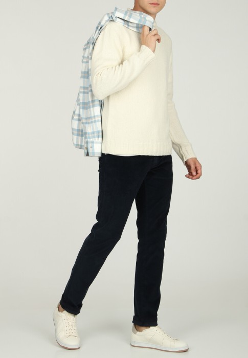 пуловер  из италии вид сбоку