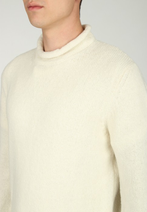 пуловер  из проверенных материалов спереди