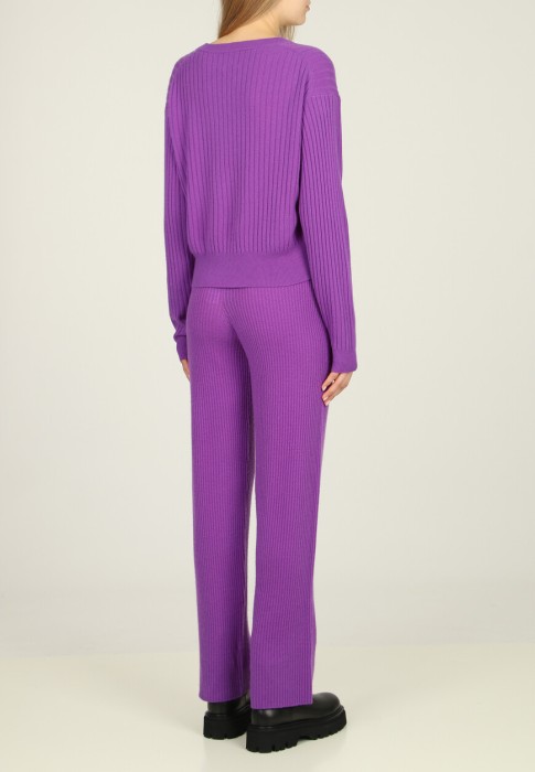 пуловер  из германии вид сбоку