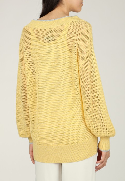 Товар желтого цвета с внутренней стороны