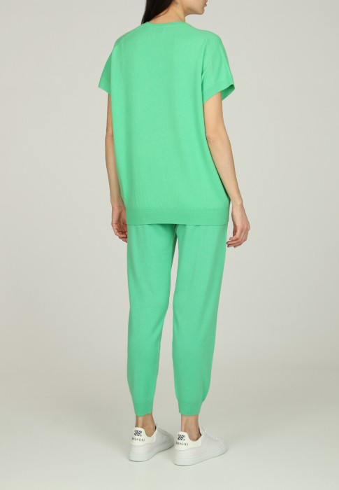 пуловер  из германии вид сбоку