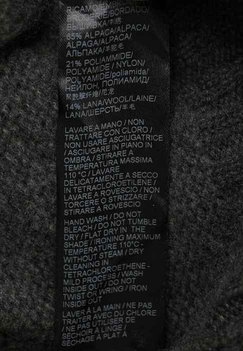 пуловер  универсального стиля с лицевой стороны