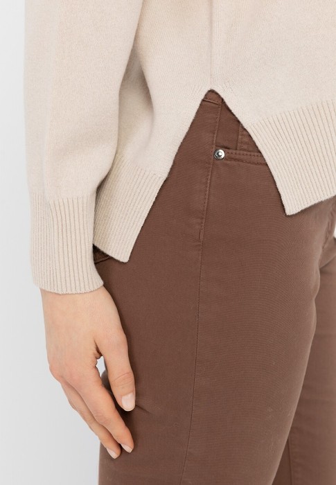 пуловер  из италии вид сбоку