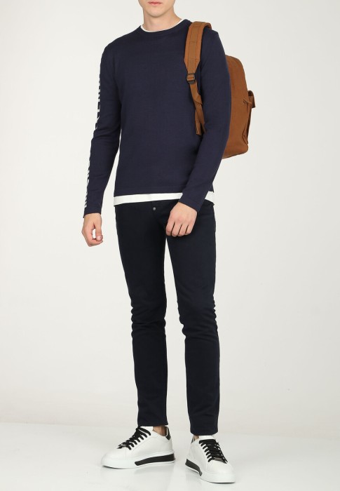 пуловер  по цене 24430 руб вид справа