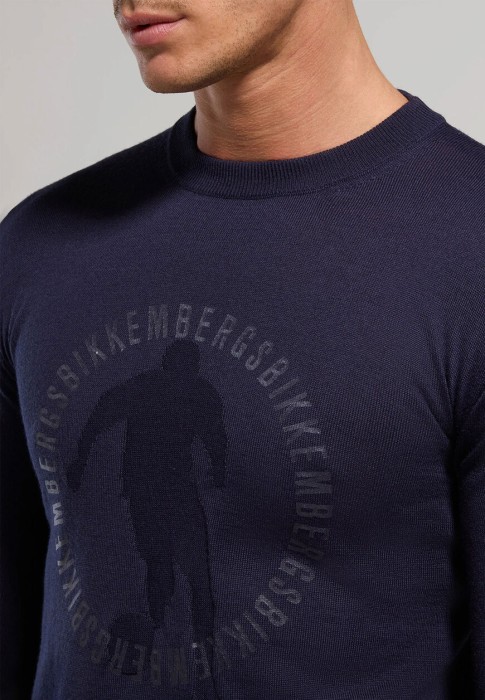 Товар синего цвета с внутренней стороны