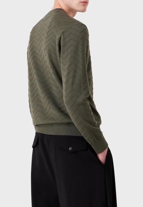 пуловер  из италии вид сбоку