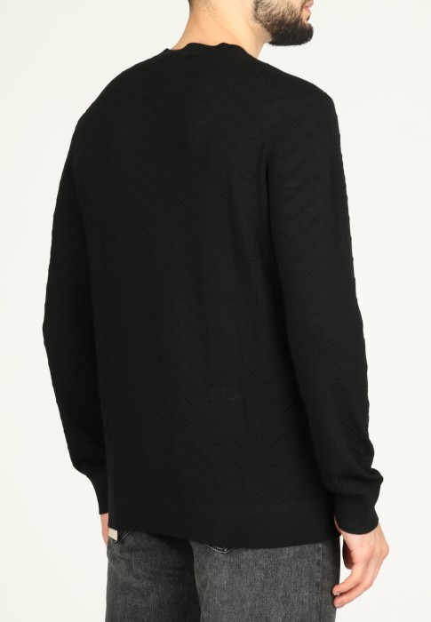 пуловер  из италии вид сбоку