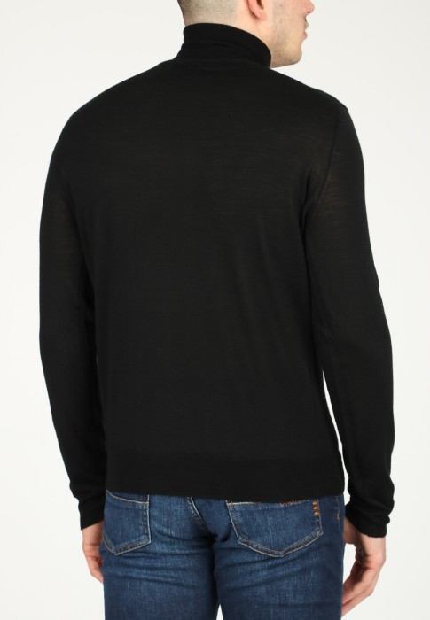 пуловер  из италии вид сбоку