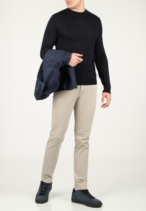 пуловер  по цене 27230 руб вид справа