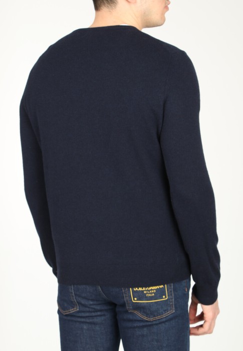 пуловер  из италии вид сбоку